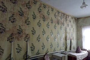 За даними прокуратури, за встановленої норми +20 градусів у відділеннях лікарні, де перебували пацієнти, температура коливалася від +10 до +18 градусів