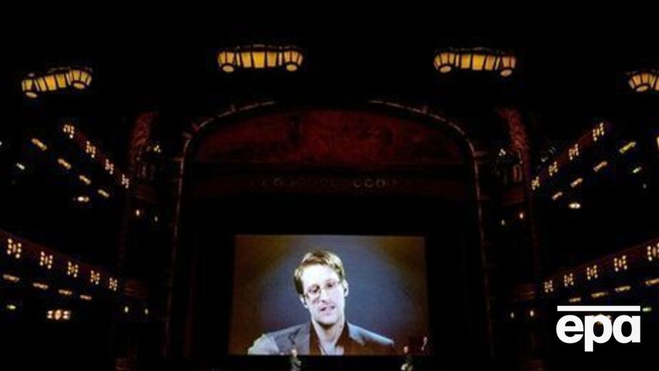 Сноуден зазначив, що аналізує нову публікацію WikiLeaks