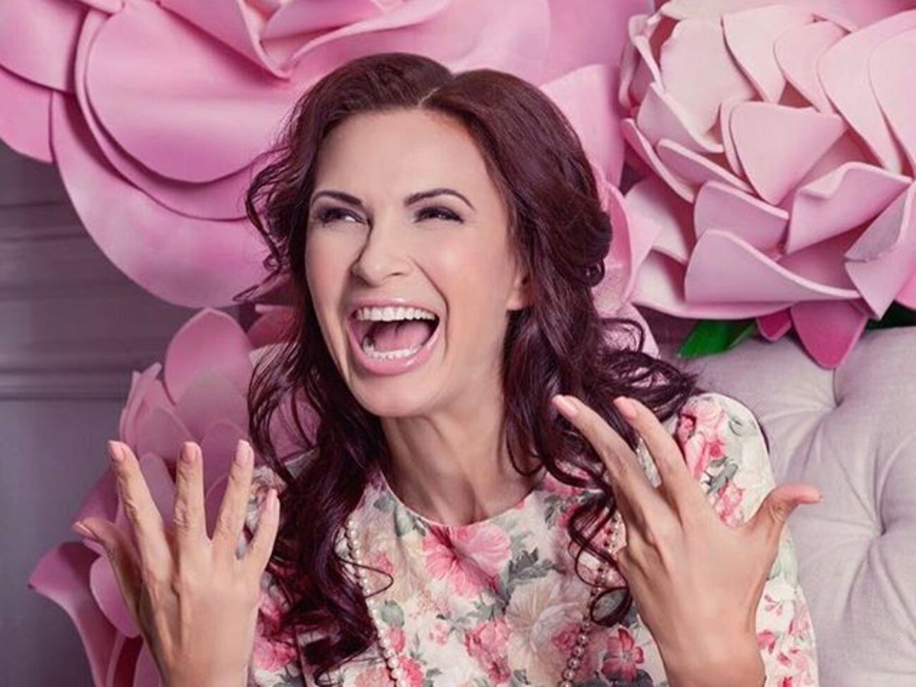 Бледанс:&nbsp;С Международным женским днем 8 Марта всех девчат! И пусть мы всегда будем с улыбкой на мир смотрящими, а мир улыбается нам в ответ