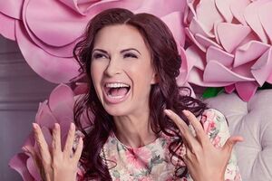 Бледанс: С Международным женским днем 8 Марта всех девчат! И пусть мы всегда будем с улыбкой на мир смотрящими, а мир улыбается нам в ответ