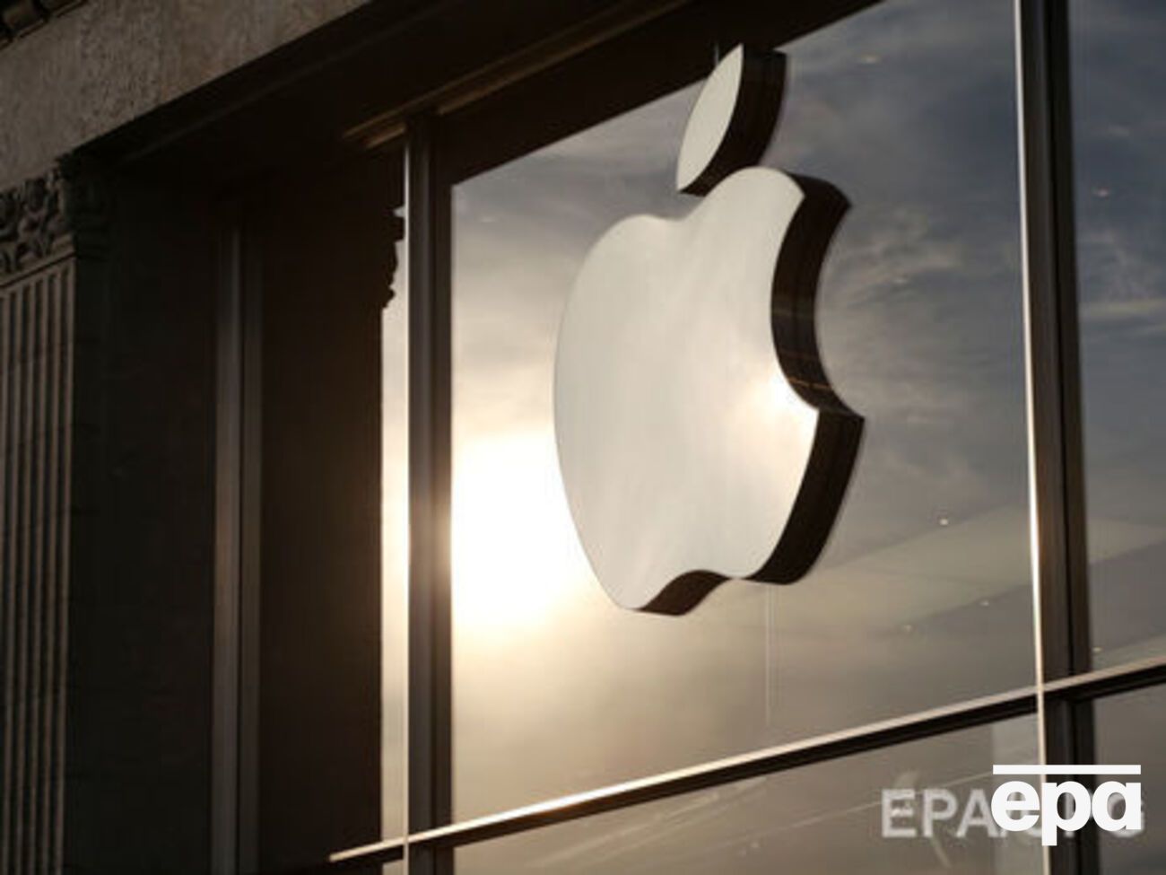 У лютому 2017 року Apple придбала ізраїльський стартап з розпізнавання облич RealFace