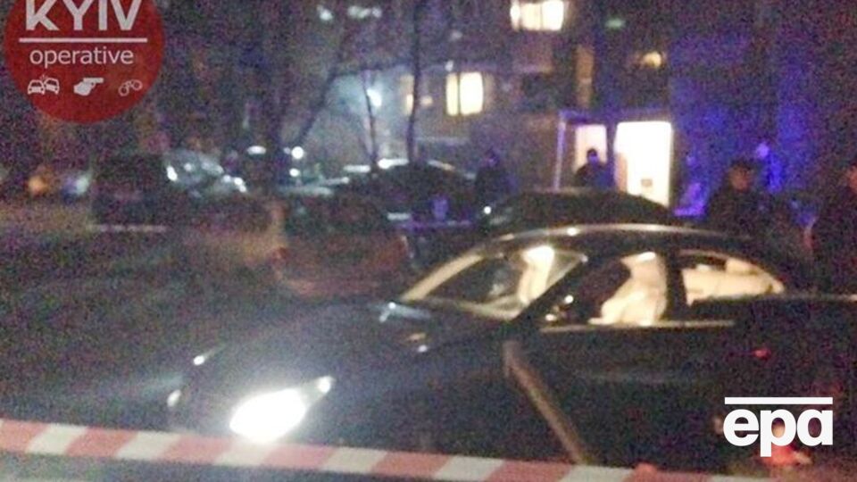 Ребенок, который был в салоне авто, госпитализирован