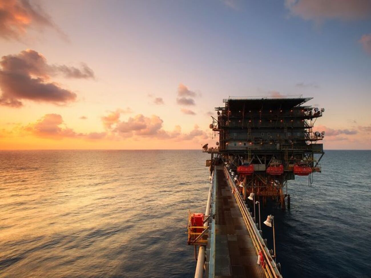 В течение дня цена на нефть упала на 5%