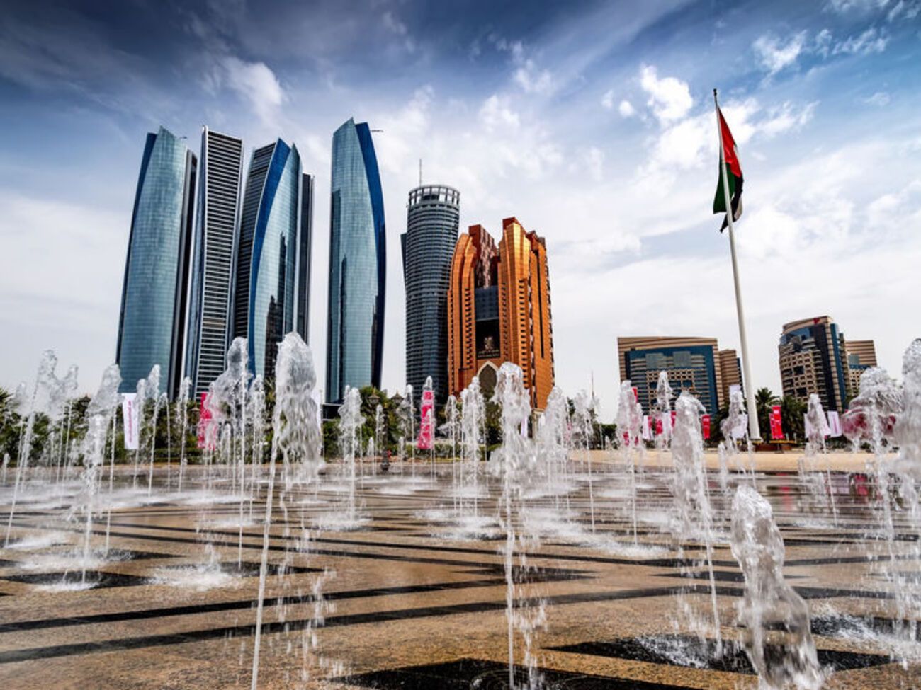 В ОАЭ запрещен секс вне брака