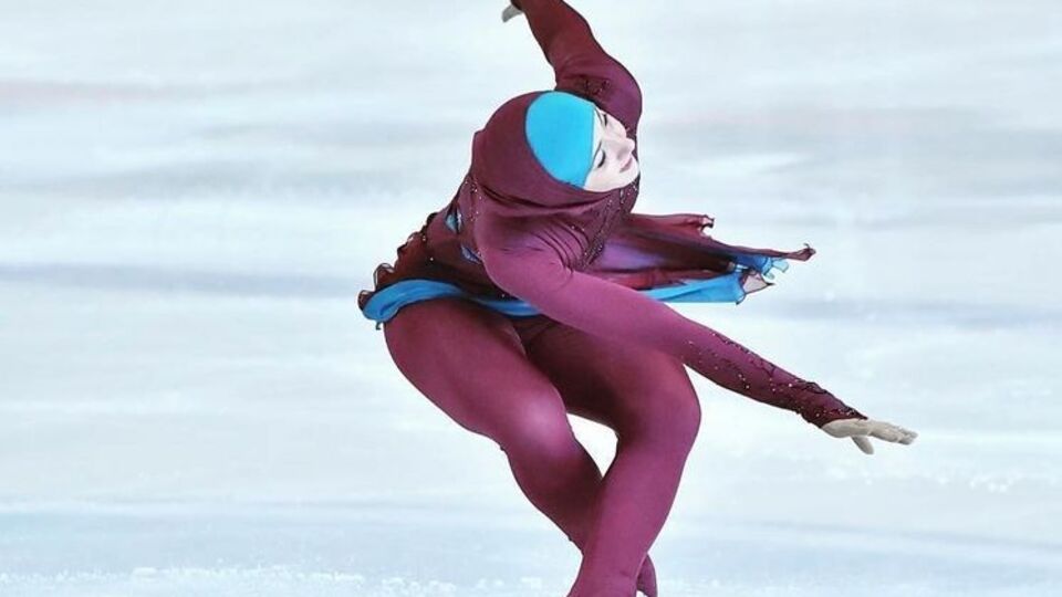 Захра Лари – первая в мире фигуристка в хиджабе