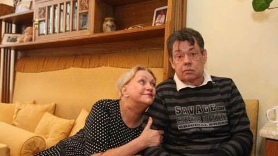 Жену Караченцова лишили водительских прав