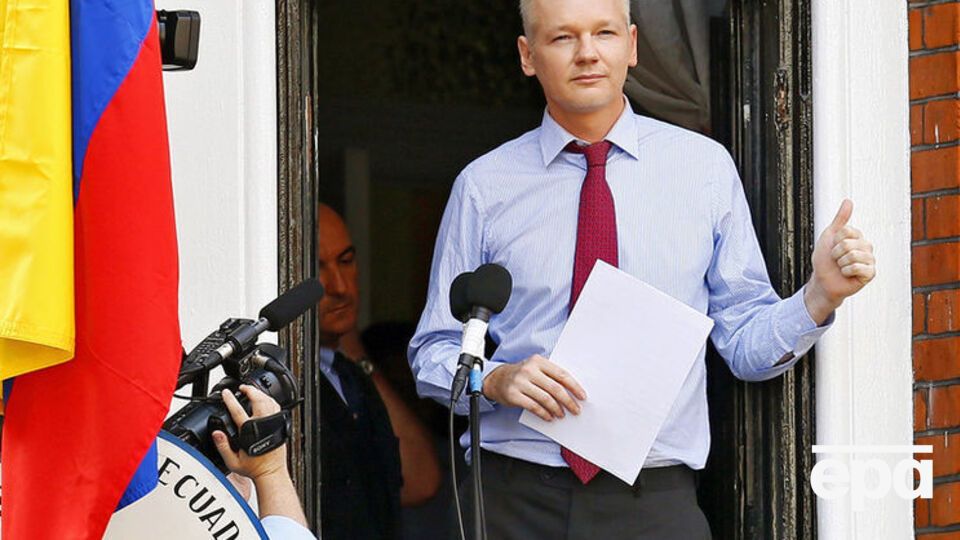 "Немецкая волна": Джуліан Ассанж перестав критикувати Кремль