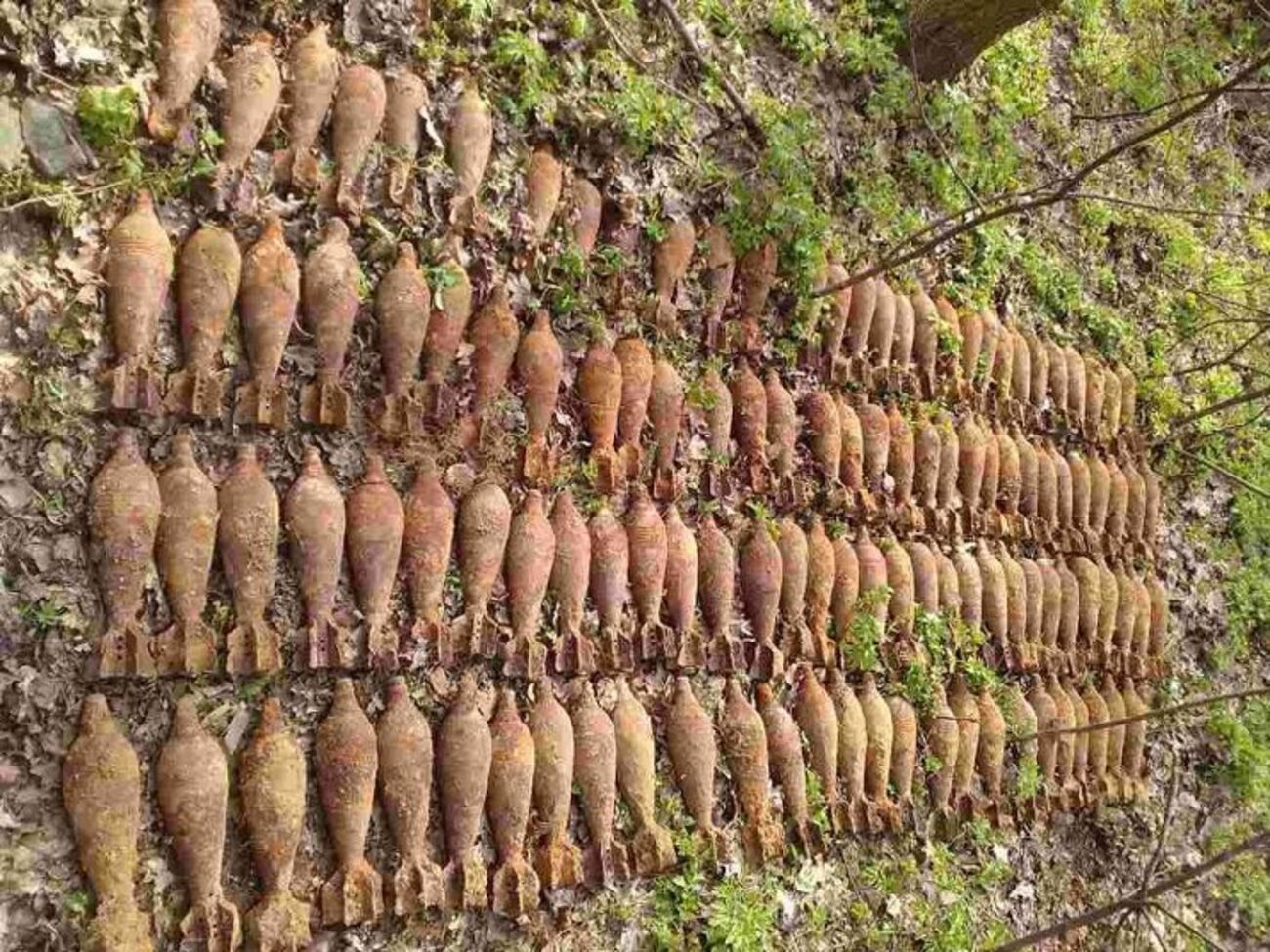 У Києві рятувальники виявили та знешкодили 119 мін часів Другої світової війни. Фоторепортаж