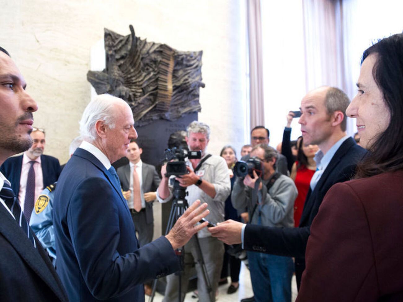 Де Мистура: На любых переговорах есть определенные вопросы, которые необходимо подготовить и обсудить до начала реальных мирных переговоров