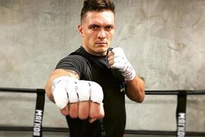 В 2016 году Усик завоевал титул чемпиона мира WBO