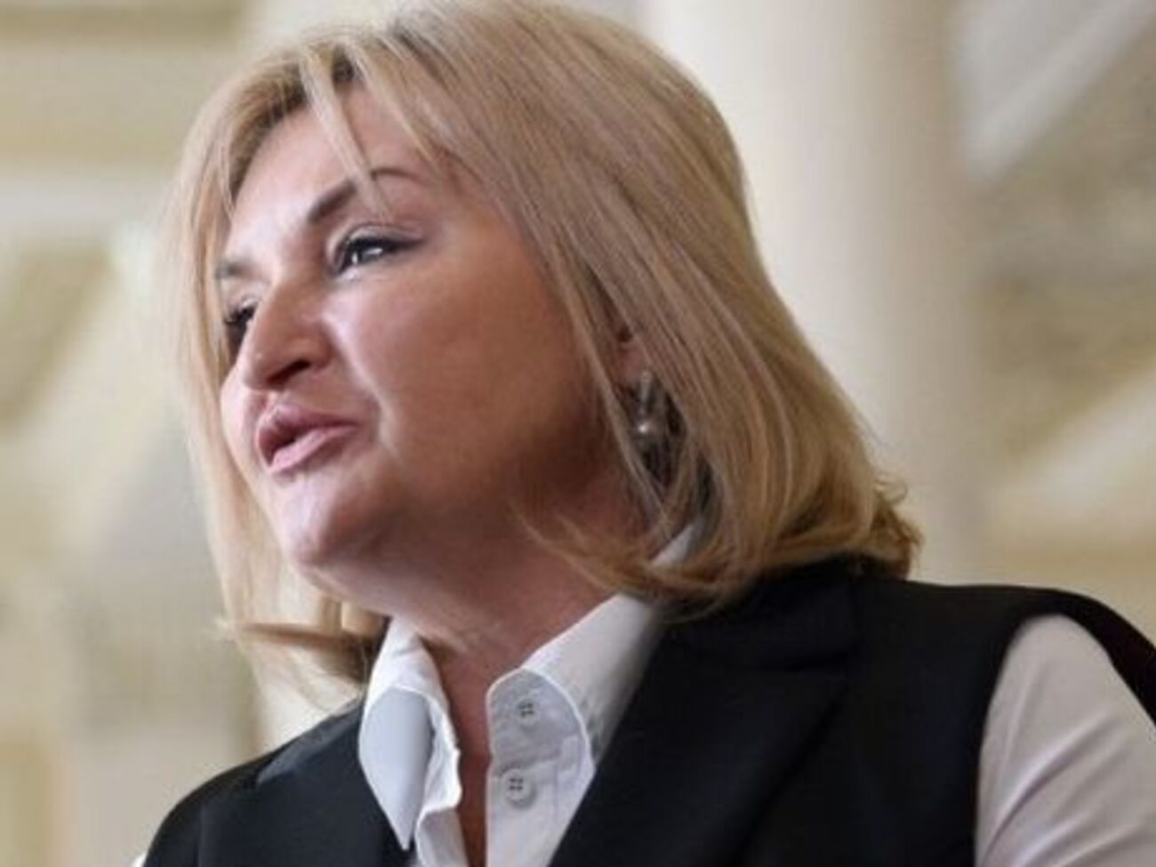 Луценко: Президент выразил свою позицию, кого необходимо освободить от декларирования