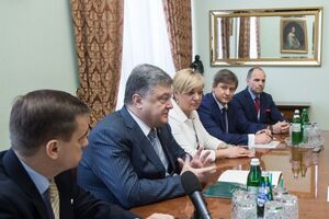 Порошенко хоче почути аргументи Гонтаревої