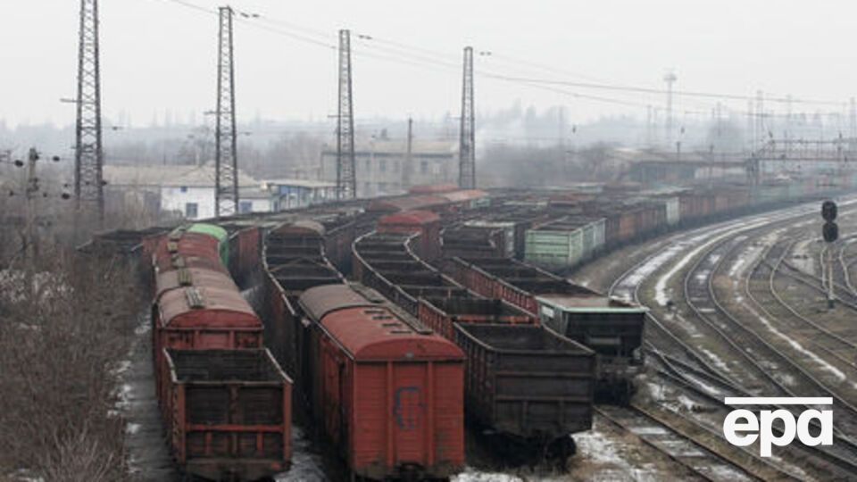 В марте оккупанты начали открыто поставлять в Россию уголь из захваченных украинских шахт