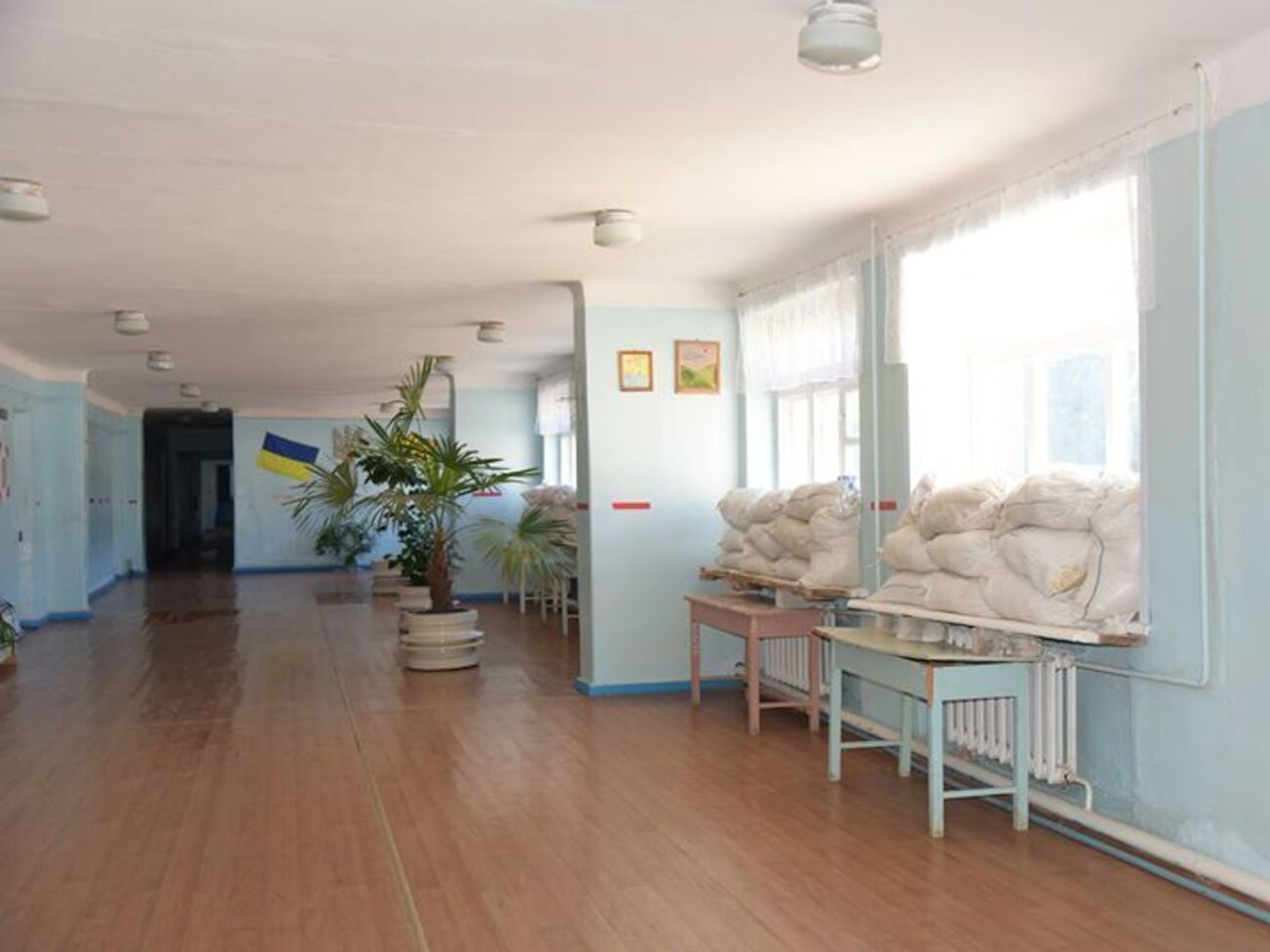 Учеников местной школы эвакуировали из-за обстрела боевиков