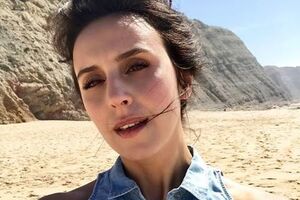Джамала вдягла декольтовану сукню