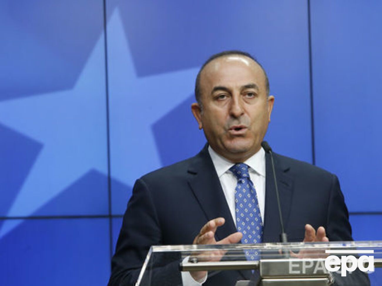 Чавушоглу вважає, що владу в Сирії треба передати тимчасовому уряду