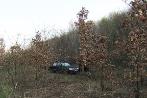 Материальные ценности, которые были в автомобиле таксиста, украли