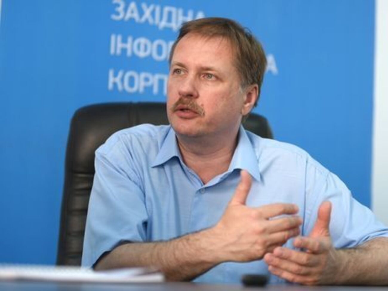 Чорновил:&nbsp;Каждый украинец, работающий на другое государство, как минимум должен быть под подозрением