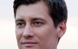 Гудков: Коли кандидат Путін закликав "померти під Москвою", варто було здогадатися, що він далекий від метафор