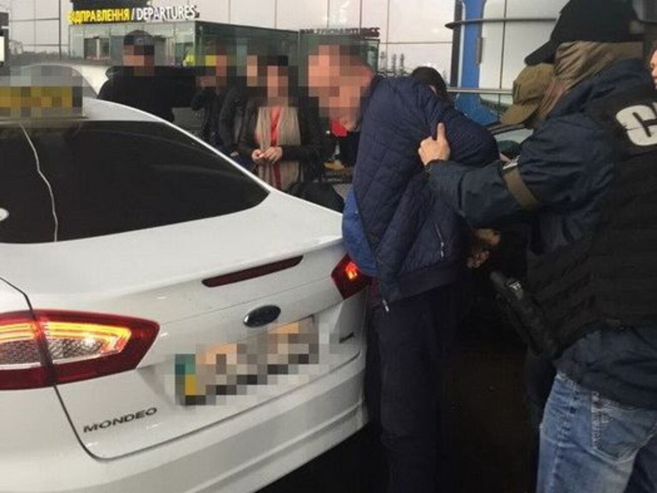 Шістьох учасників угруповання затримали