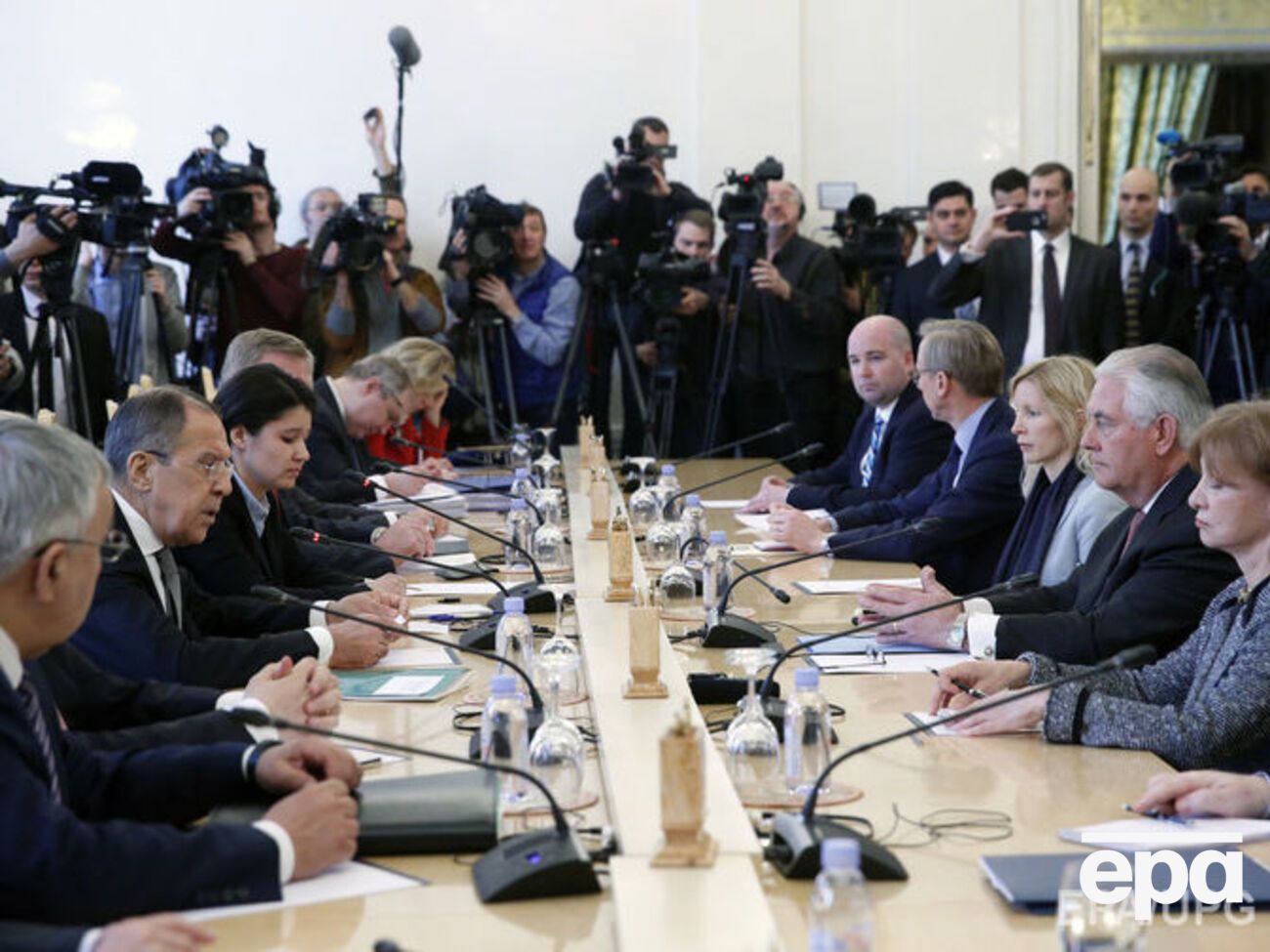 Лавров провел переговоры с Тиллерсоном