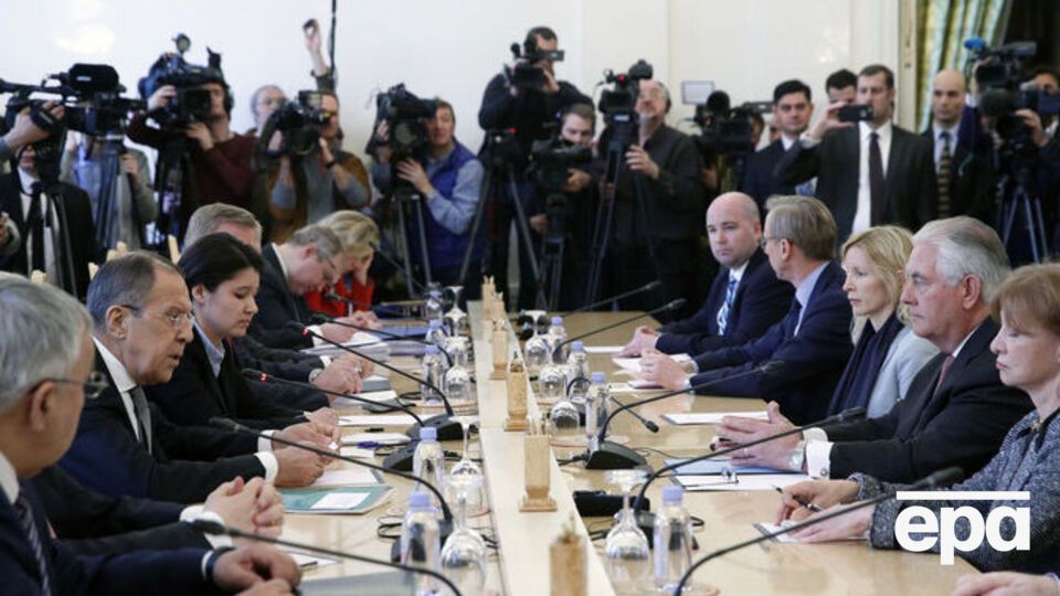Лавров провел переговоры с Тиллерсоном