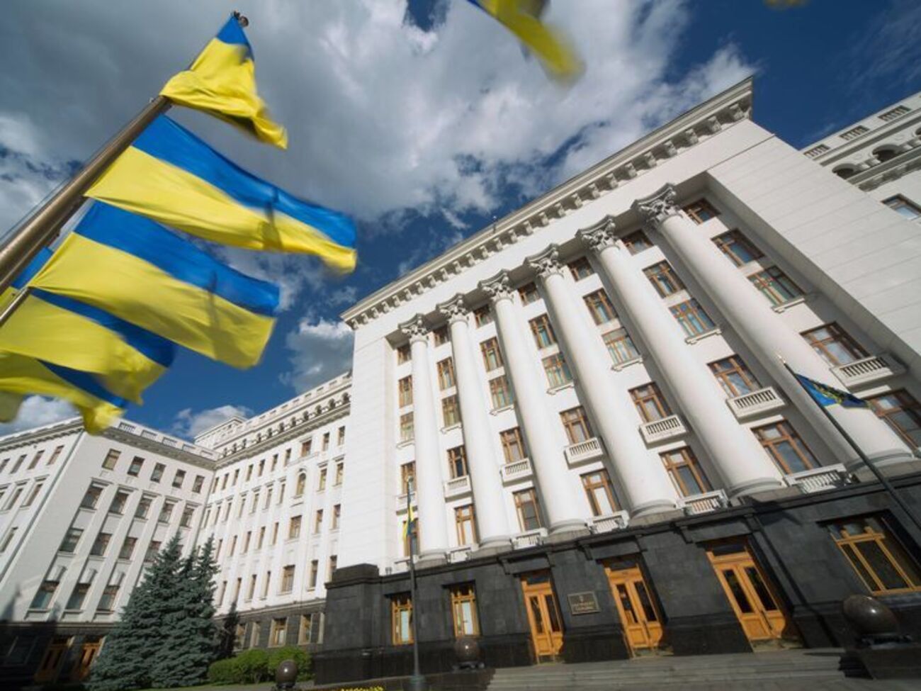 Слідство дістало доступ до документів, які належать Адміністрації Президента