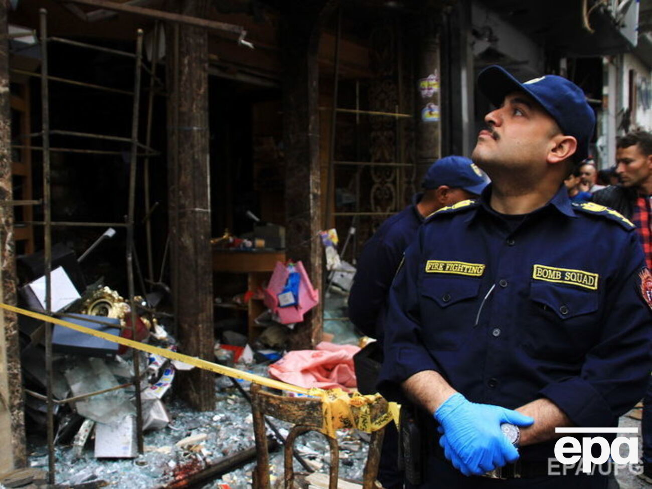 В стране действует режим чрезвычайного положения