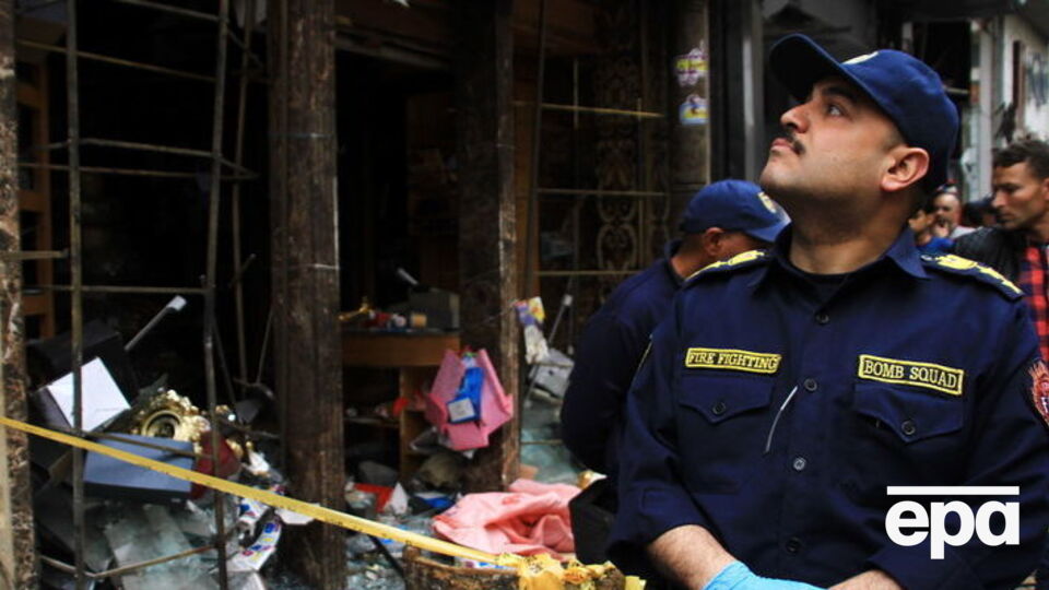 В стране действует режим чрезвычайного положения