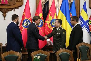 Полторак подблагодарил США "за последовательную поддержку"