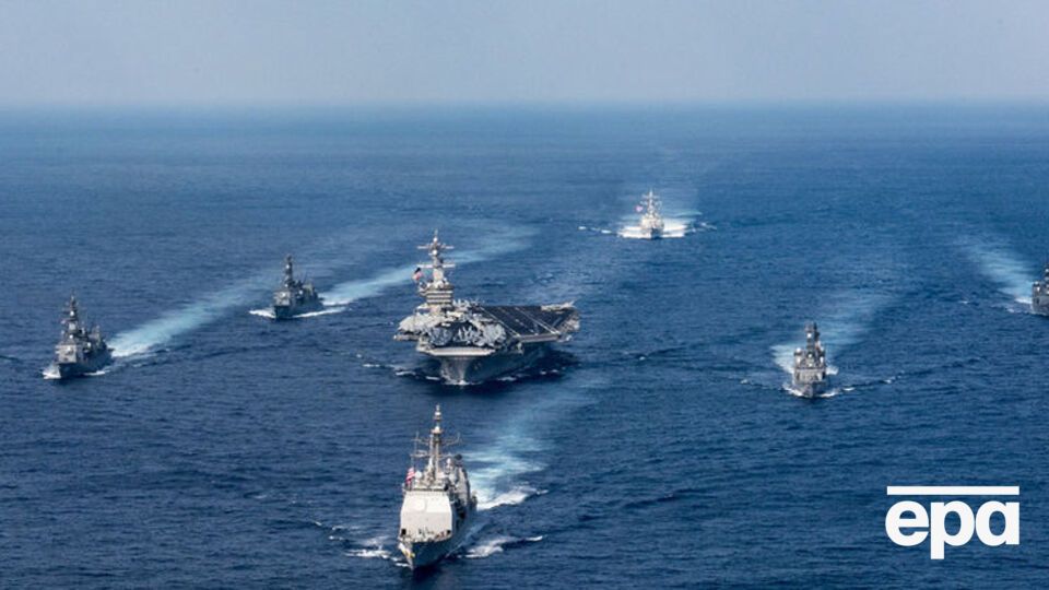 По данным источников, японские ВМС намерены провести совместные учения с американцами