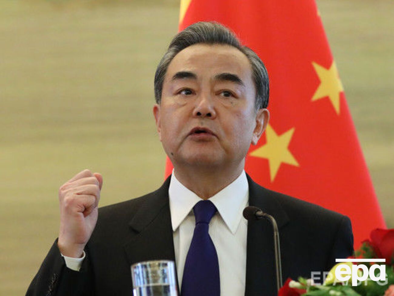 Глава МИД Китая: Проблему на Корейском полуострове нужно решить мирным путем