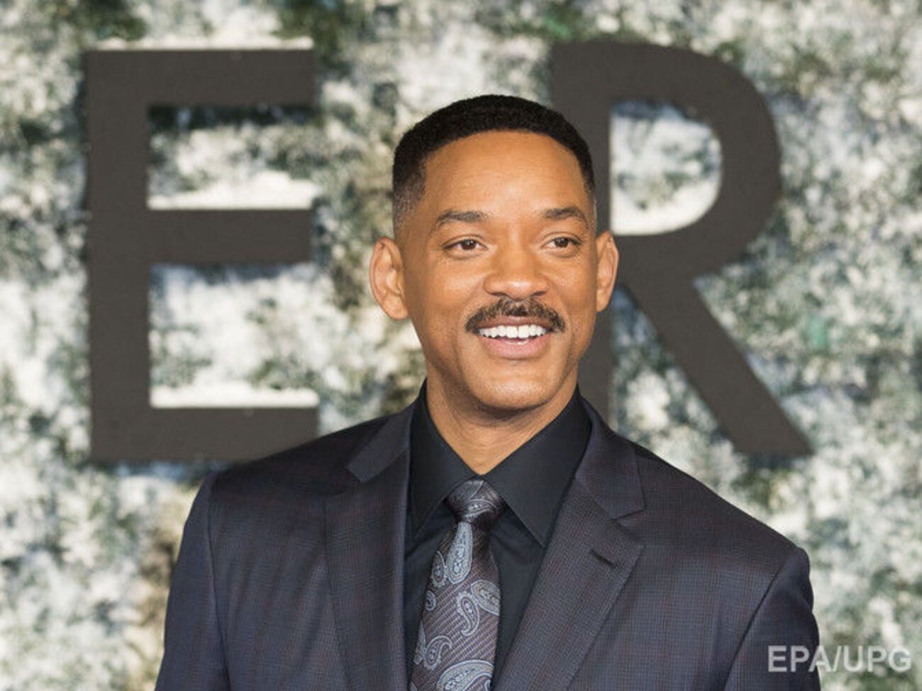 Смит показал сына после стрижки