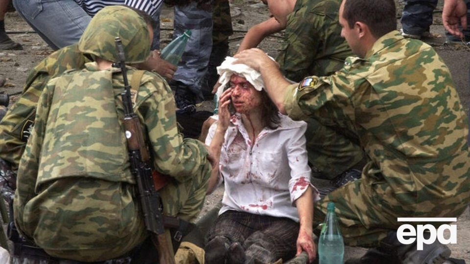 Унаслідок нападу й пізнього штурму будівлі школи в Беслані понад 800 осіб було поранено