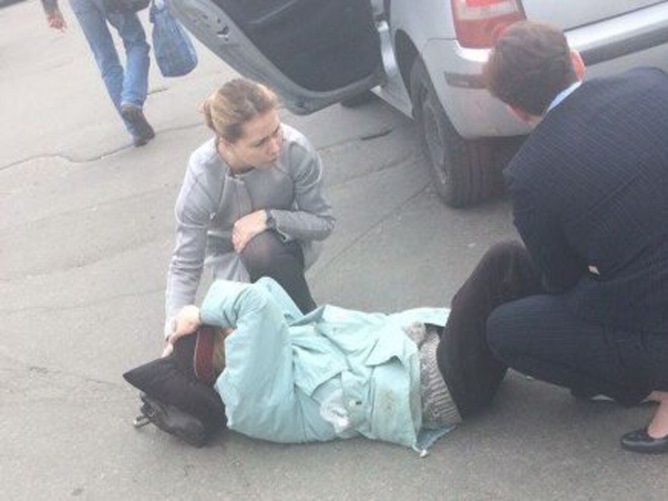 Вера Савченко (слева) управляла автомобилем, сбившим женщину