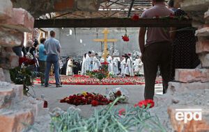 1 сентября 2004 года в Беслане сторонники Чеченской Республики Ичкерия захватили в заложники более 1200 учеников и учителей школы №1