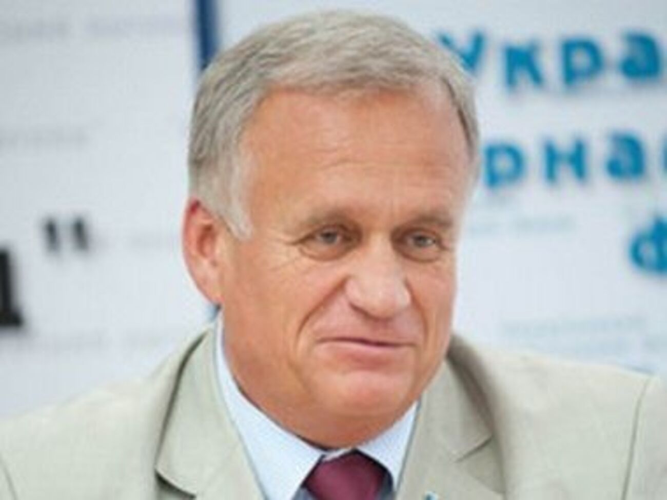 Сухой два года назад выехал в РФ