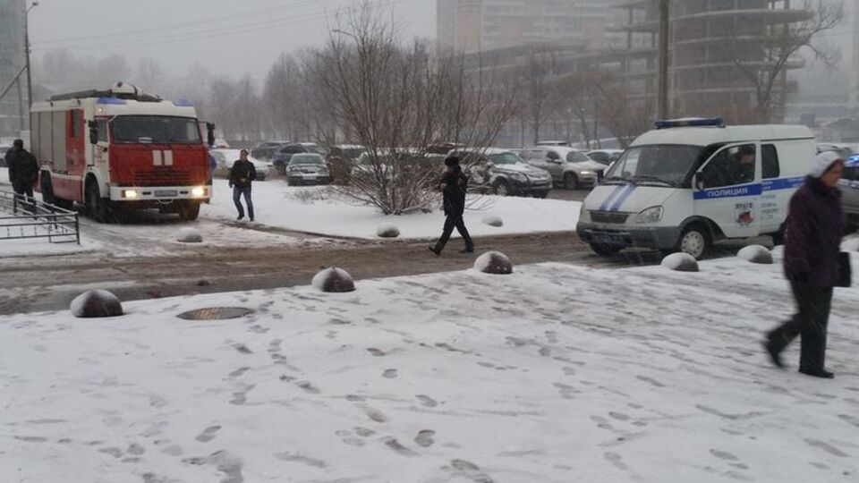 На місце події прибули поліція та пожежники
