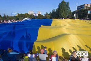 День українського прапора пропонують перенести на вересень