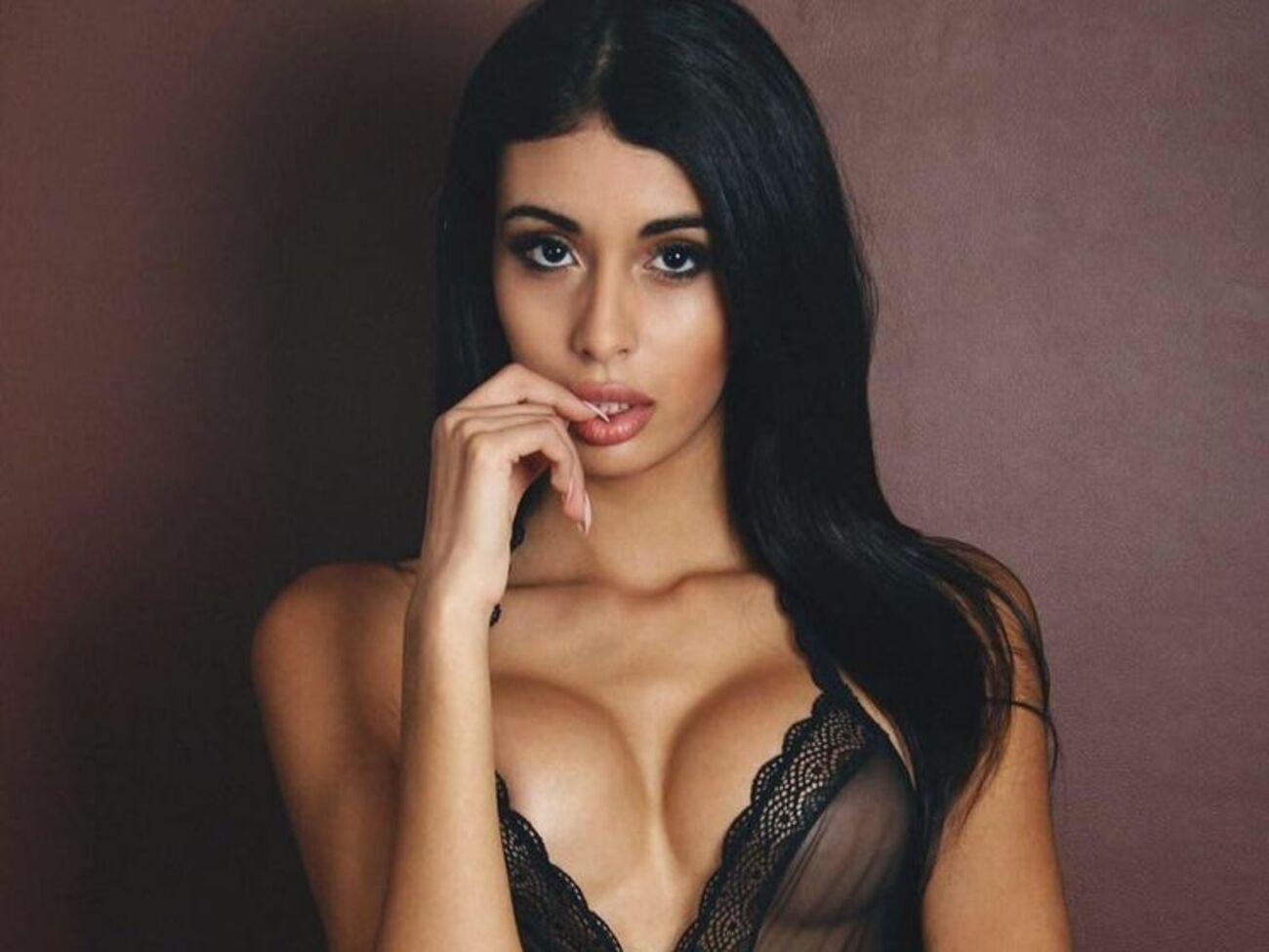 Эль Бринис: Чему вы учите своих детей? Что девушка-модель &ndash;&nbsp;с...ка?