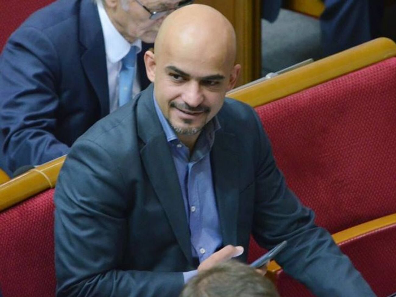 Найем: Эти люди первыми выйдут с цветами встречать вражеские танки