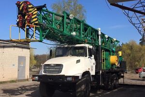 Новая установка для ремонта и бурения скважин, произведенная в Харькове