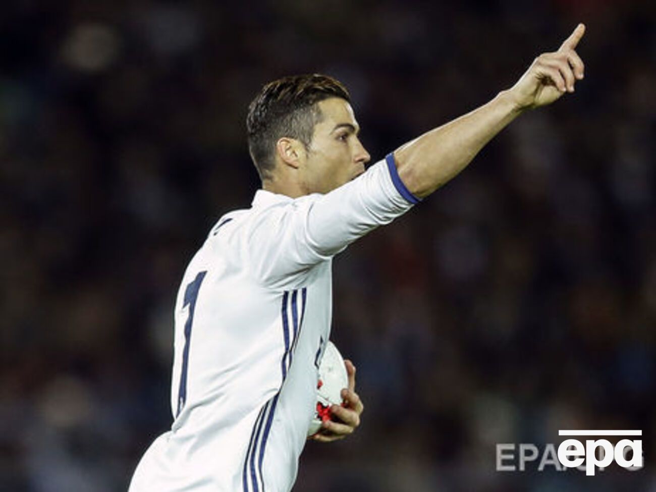 В компании подчеркнули, что Роналду "будет выступать против этого медиа всеми средствами, имеющимися в его распоряжении"