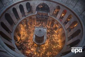 Благодатный огонь доставили в Украину