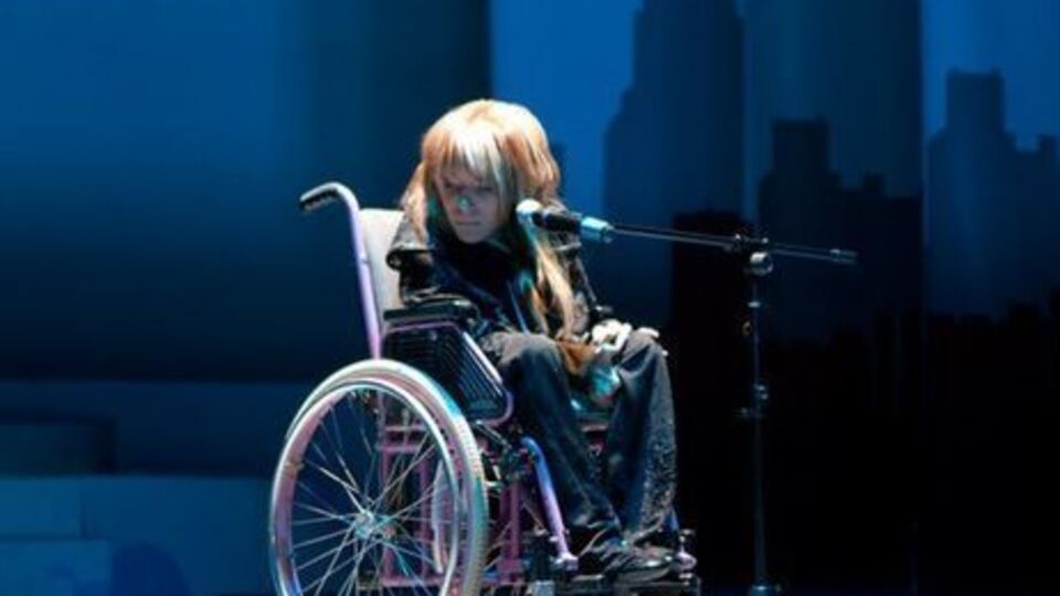 Опрос был проведен до того, как стало известно о запрете въезда Самойловой в Украину