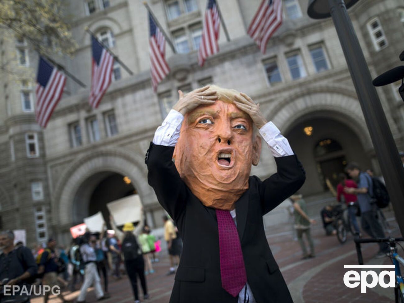 Трамп став першим кандидатом за понад 40 років, який не оприлюднив своєї податкової декларації під час виборчої кампанії