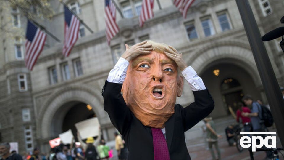 Трамп став першим кандидатом за понад 40 років, який не оприлюднив своєї податкової декларації під час виборчої кампанії