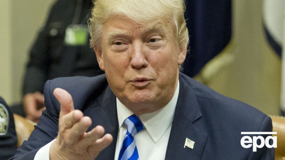 Трамп не комментирует запуск ракеты КНДР