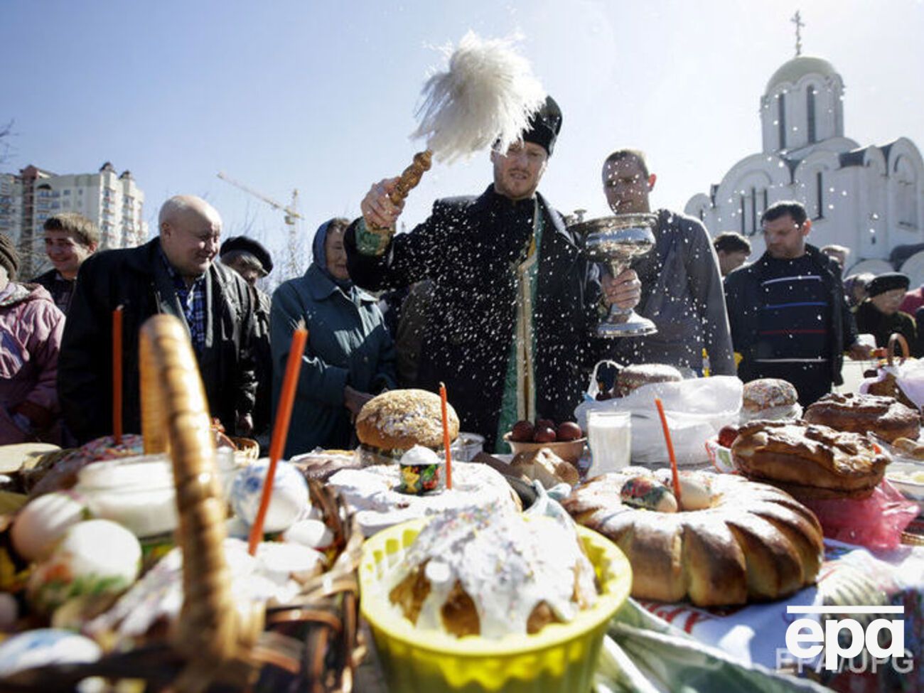 Во всех регионах Украины в ночь с 15 на 16 апреля 2017 года состоялись пасхальные богослужения