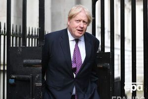 По словам Джонсона, "в какой-то степени странно, что Асад ведет себя так безрассудно"